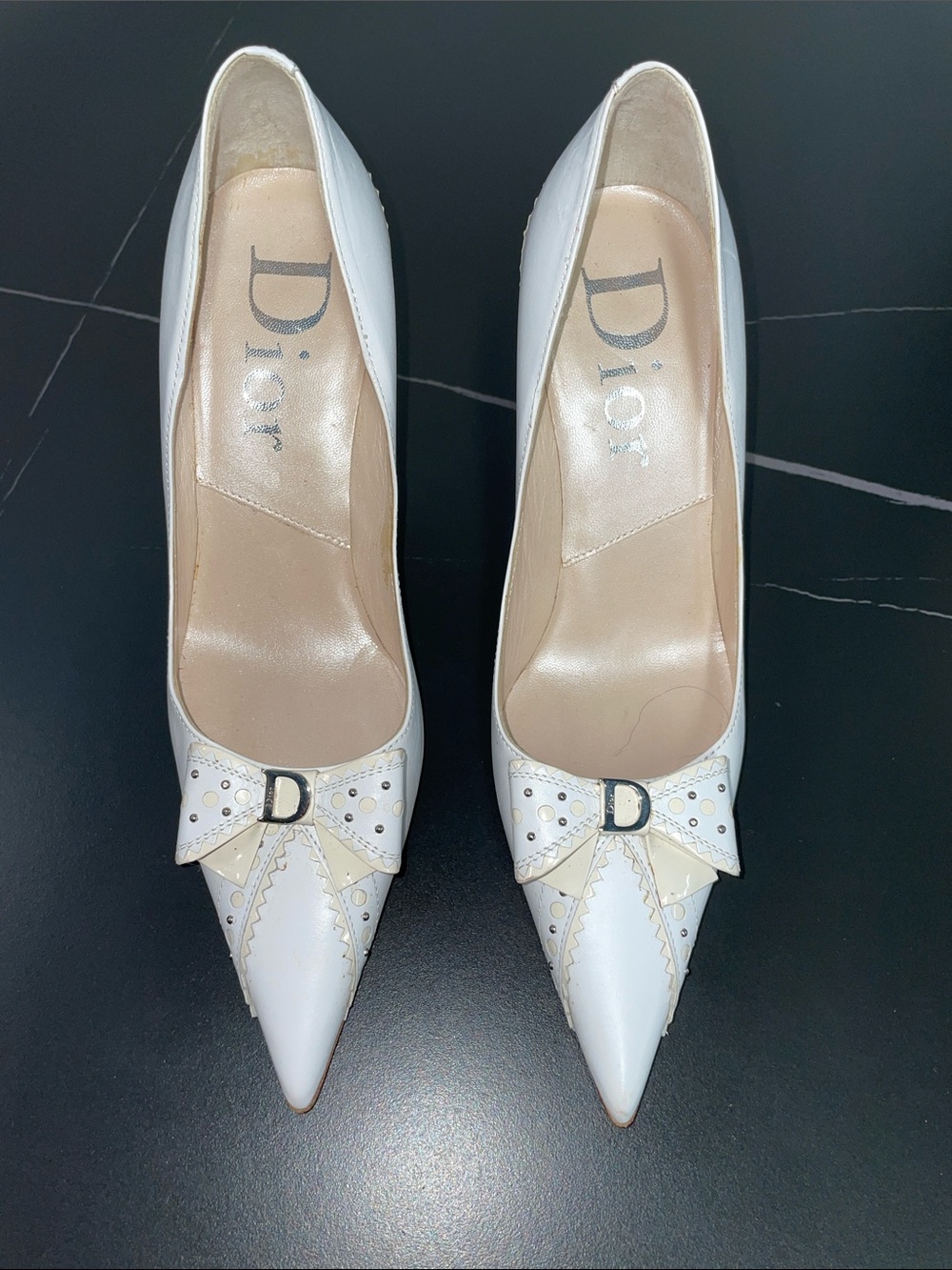CHRISTIAN DIOR WHITE LEATHER D-TRICK PUMPS BY JOHN GALLIANO FTL-08-192